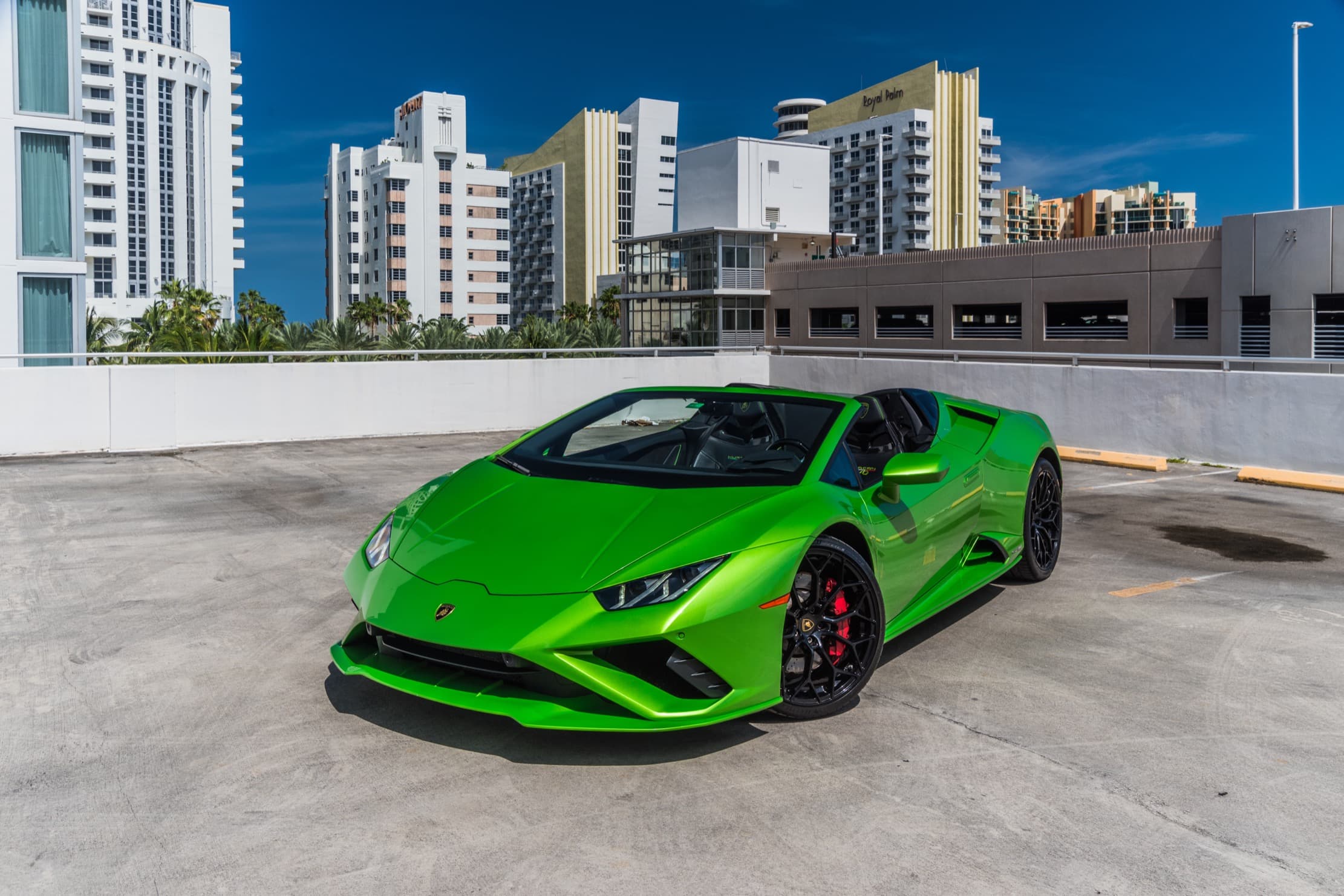 Lamborghini Huracan — Green / Black