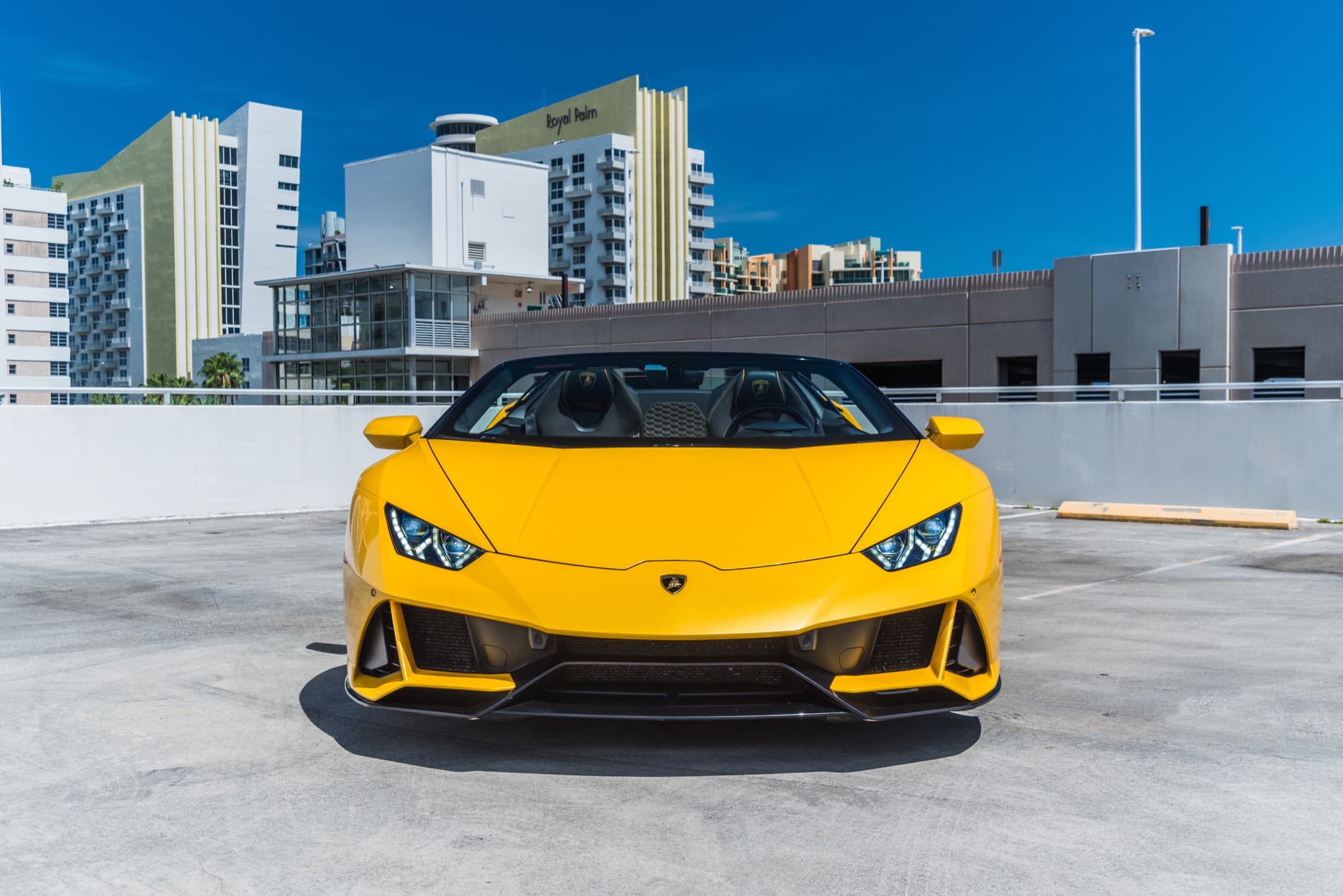 Lamborghini Huracan — Yellow / Black