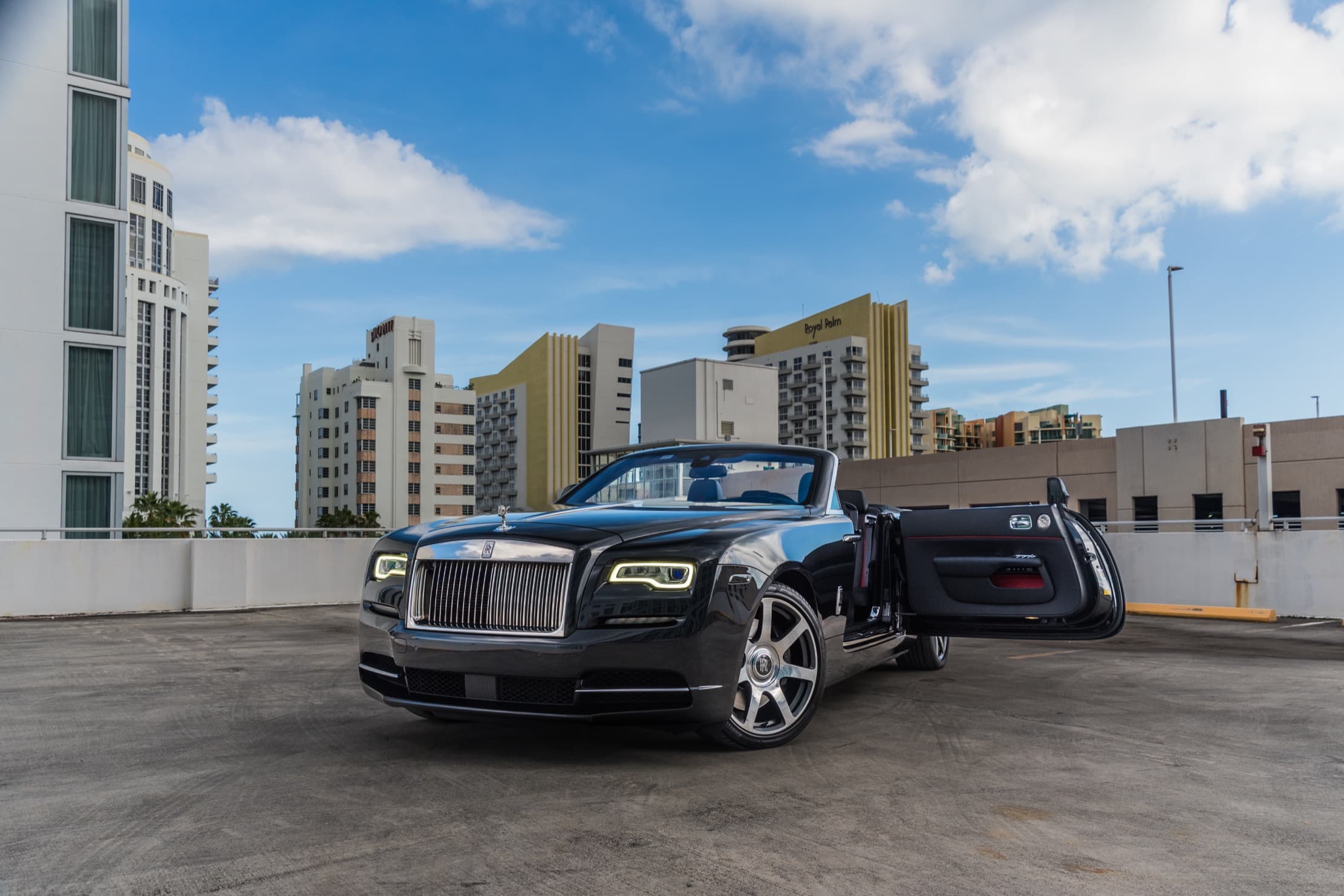 Rolls-Royce Dawn — Black