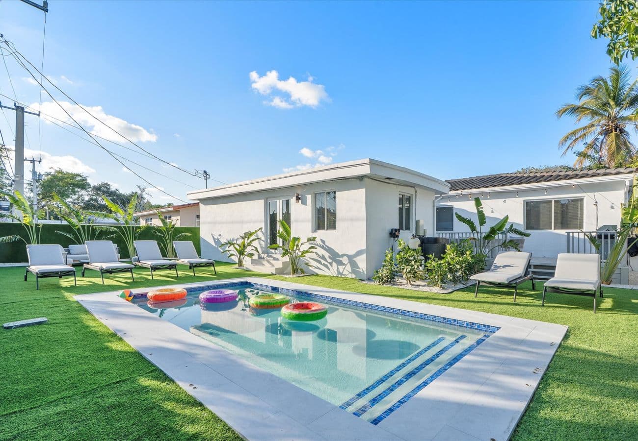 Design District Villa — Design District